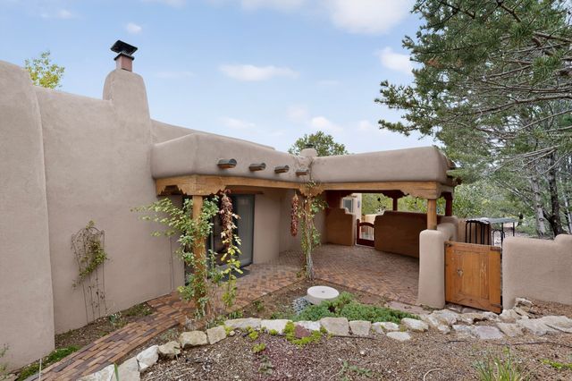 129 Cantera Circle, Santa Fe, NM 87501
