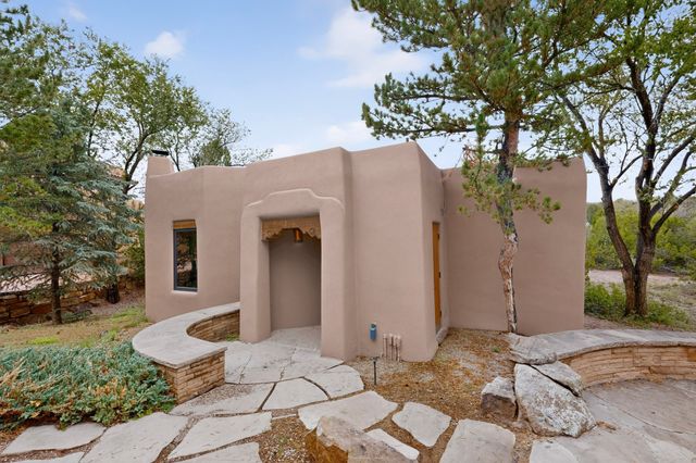 129 Cantera Circle, Santa Fe, NM 87501