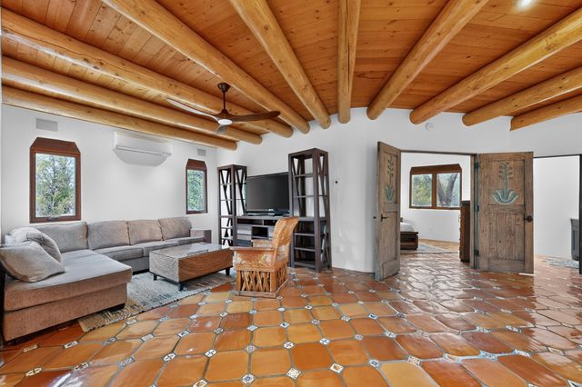 129 Cantera Circle, Santa Fe, NM 87501