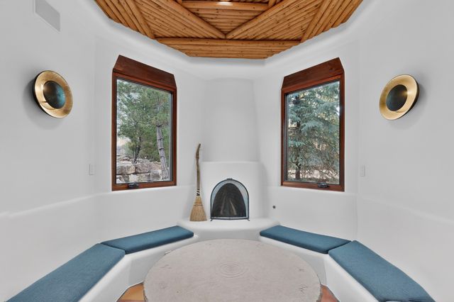 129 Cantera Circle, Santa Fe, NM 87501