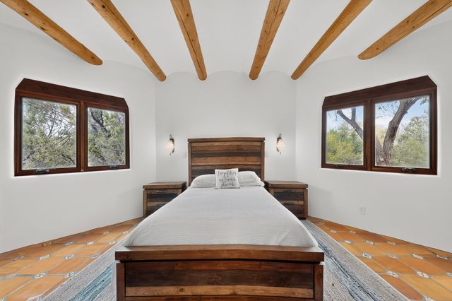 129 Cantera Circle, Santa Fe, NM 87501