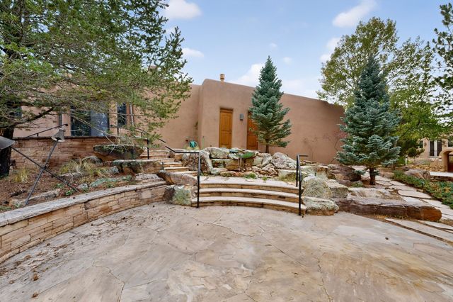 129 Cantera Circle, Santa Fe, NM 87501