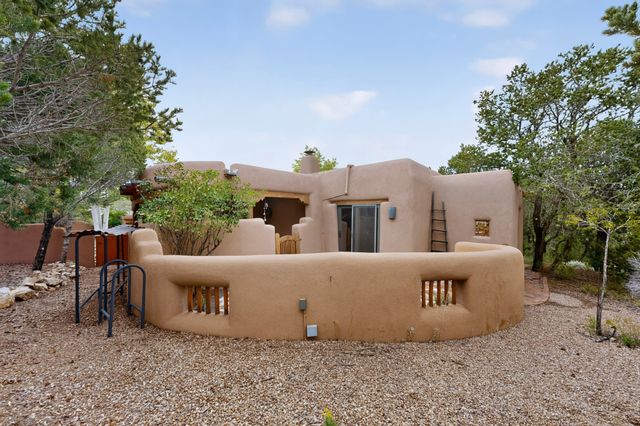 129 Cantera Circle, Santa Fe, NM 87501