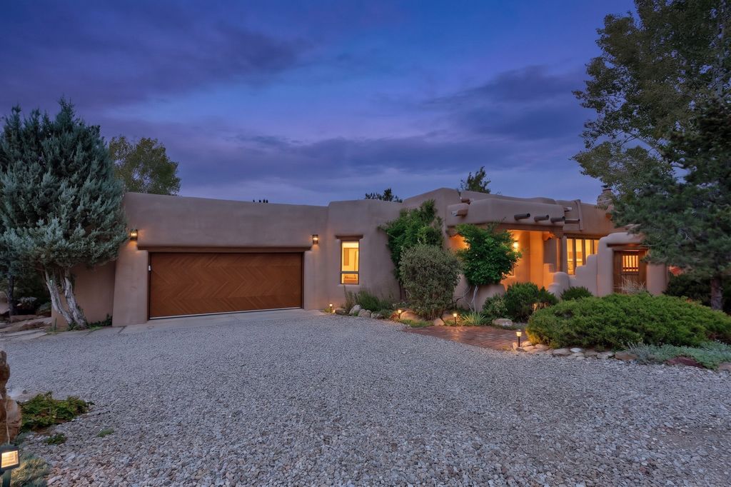 129 Cantera Circle, Santa Fe, NM 87501