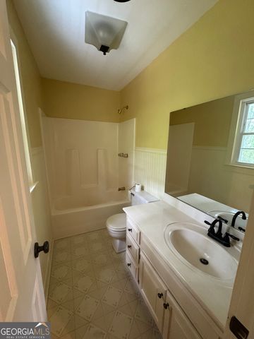 200 Meadovista Drive, Griffin, GA 30224