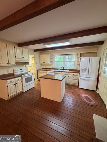 200 Meadovista Drive, Griffin, GA 30224