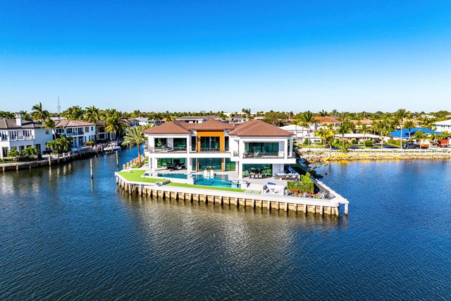 2934 NE 8th Avenue, Boca Raton, FL 33431