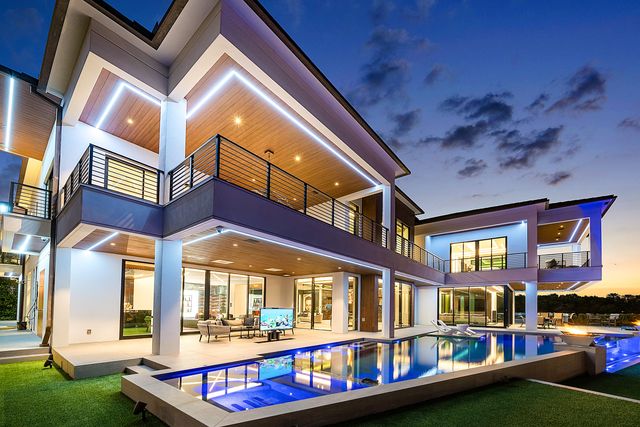 2934 NE 8th Avenue, Boca Raton, FL 33431