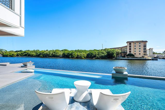 2934 NE 8th Avenue, Boca Raton, FL 33431