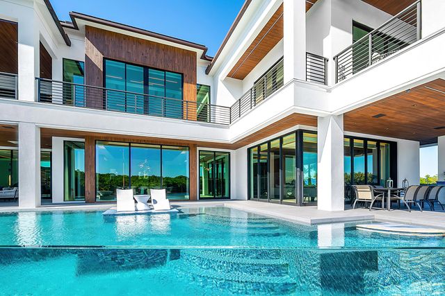 2934 NE 8th Avenue, Boca Raton, FL 33431