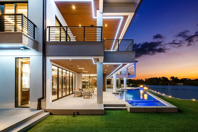 2934 NE 8th Avenue, Boca Raton, FL 33431