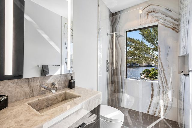 2934 NE 8th Avenue, Boca Raton, FL 33431