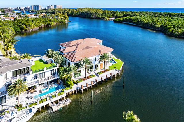 2934 NE 8th Avenue, Boca Raton, FL 33431