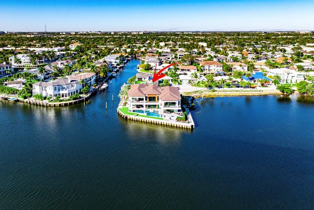 2934 NE 8th Avenue, Boca Raton, FL 33431
