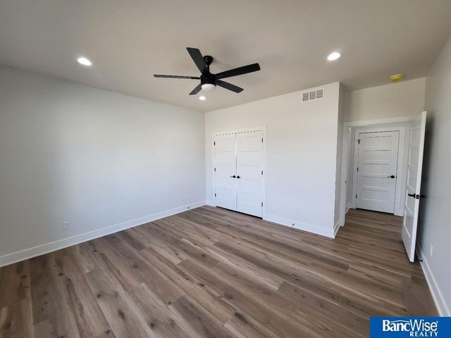 9401 Delano Drive, Lincoln, NE 68516