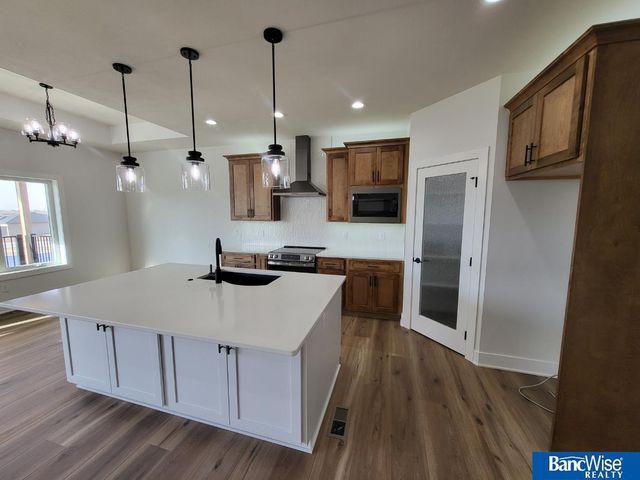 9401 Delano Drive, Lincoln, NE 68516