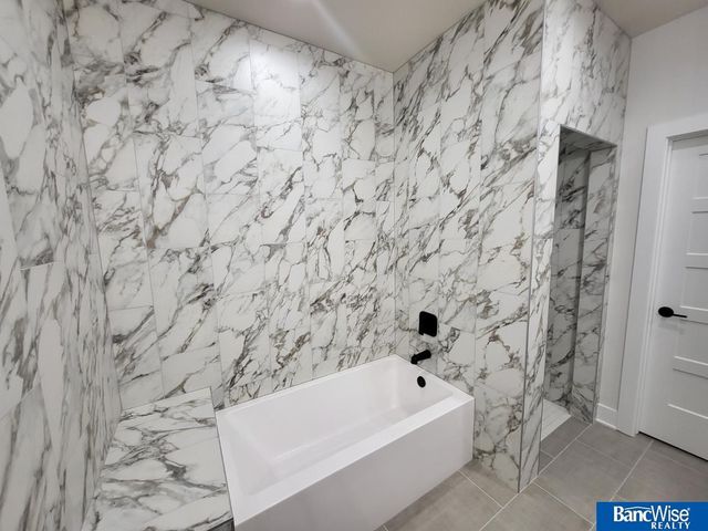 9401 Delano Drive, Lincoln, NE 68516