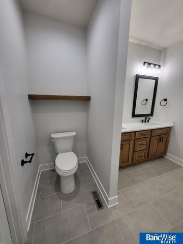 9401 Delano Drive, Lincoln, NE 68516