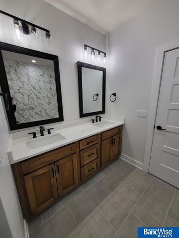 9401 Delano Drive, Lincoln, NE 68516