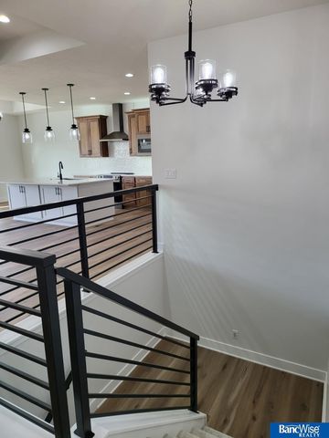 9401 Delano Drive, Lincoln, NE 68516