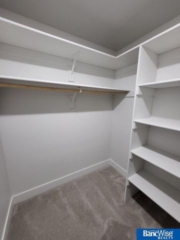 9401 Delano Drive, Lincoln, NE 68516