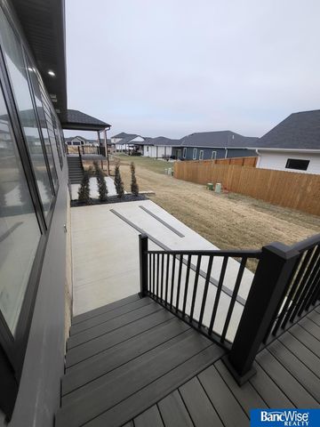 9401 Delano Drive, Lincoln, NE 68516