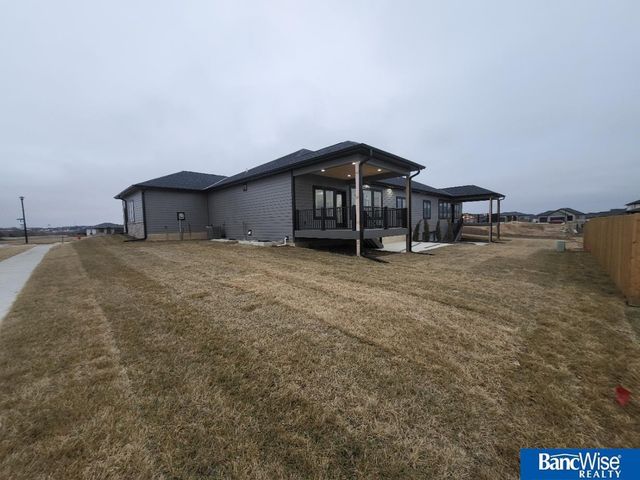 9401 Delano Drive, Lincoln, NE 68516