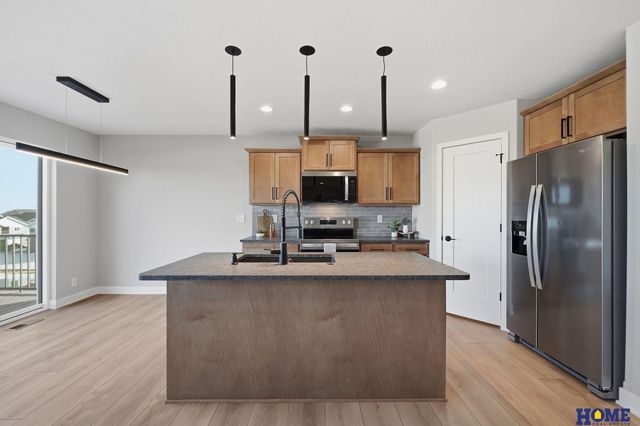 8920 Peregrine Road, Lincoln, NE 68505