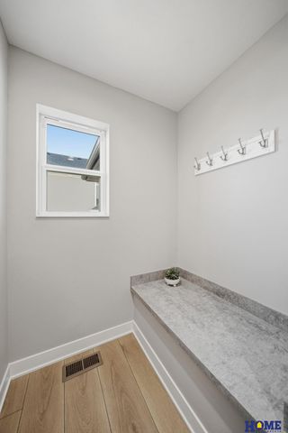 8920 Peregrine Road, Lincoln, NE 68505