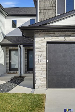 8920 Peregrine Road, Lincoln, NE 68505