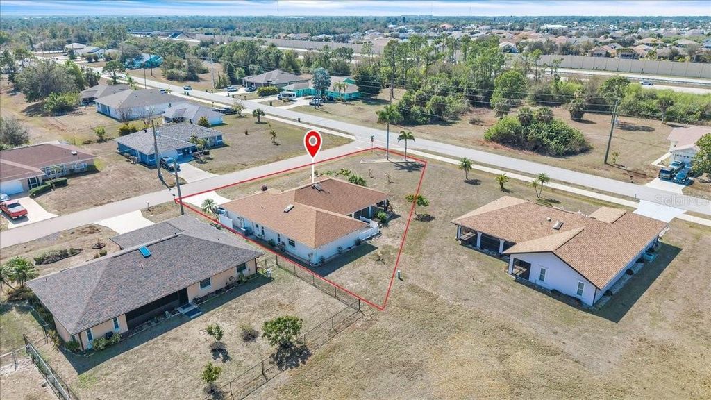 Image 2 of property listing at 1726 BLUE LAKE CIRCLE, Punta Gorda, FL 33983