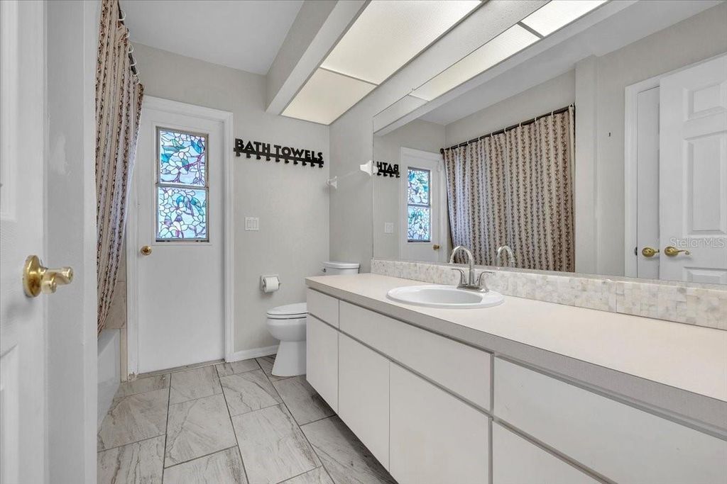 Image 25 of property listing at 1726 BLUE LAKE CIRCLE, Punta Gorda, FL 33983