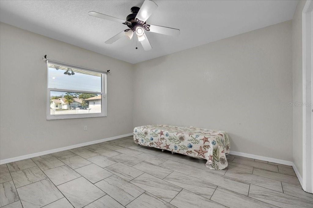 Image 27 of property listing at 1726 BLUE LAKE CIRCLE, Punta Gorda, FL 33983