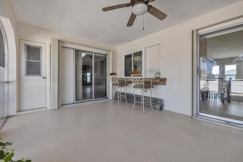 Image 30 of property listing at 1726 BLUE LAKE CIRCLE, Punta Gorda, FL 33983