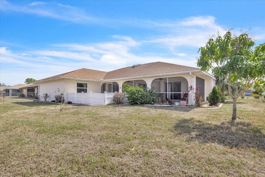 Image 37 of property listing at 1726 BLUE LAKE CIRCLE, Punta Gorda, FL 33983