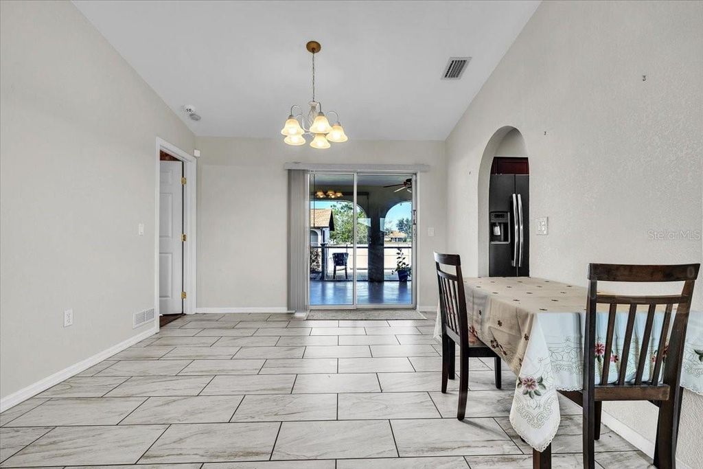 Image 8 of property listing at 1726 BLUE LAKE CIRCLE, Punta Gorda, FL 33983