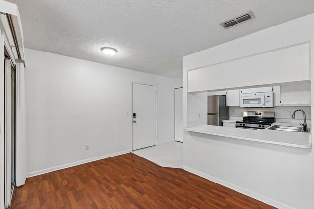 606 S ALBANY AVENUE 3, Tampa, FL 33606