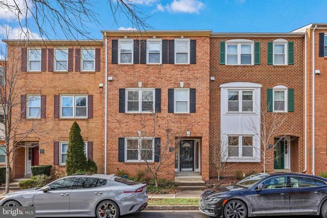 1104 N VERMONT ST, Arlington, VA 22201
