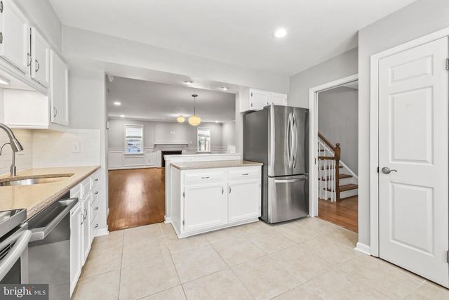 1104 N VERMONT ST, Arlington, VA 22201