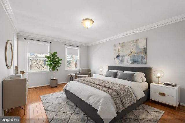 1104 N VERMONT ST, Arlington, VA 22201