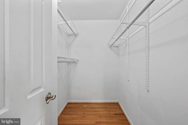 1104 N VERMONT ST, Arlington, VA 22201