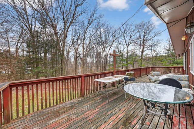 490 Depot Hill Road, Poughquag, NY 12570