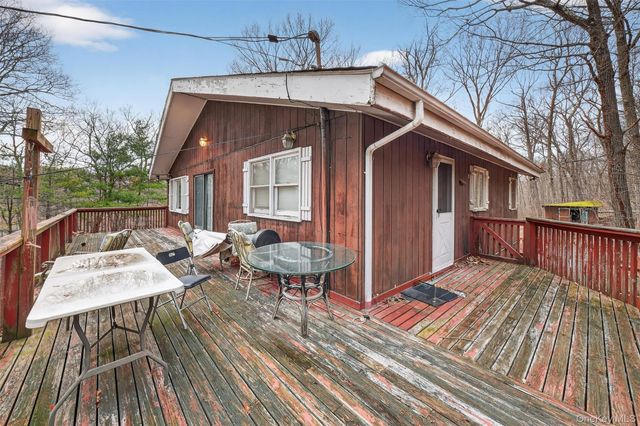 490 Depot Hill Road, Poughquag, NY 12570