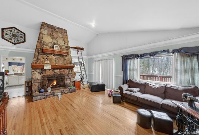 490 Depot Hill Road, Poughquag, NY 12570