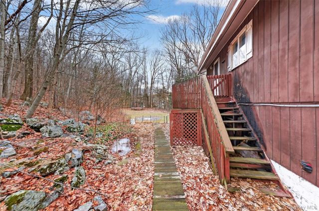 490 Depot Hill Road, Poughquag, NY 12570