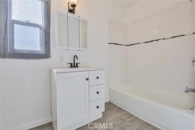 1618 W 80th, Los Angeles, CA 90047