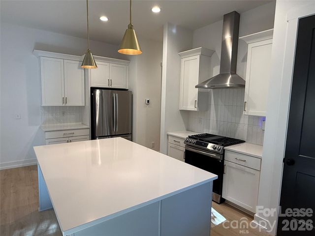 612 Ambassador Street, Charlotte, NC 28208