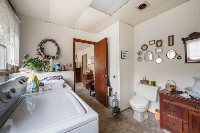 1374 Moccasin RD, Thaxton, VA 24174