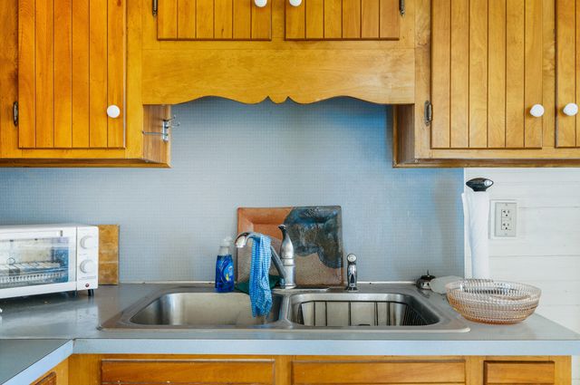 1374 Moccasin RD, Thaxton, VA 24174