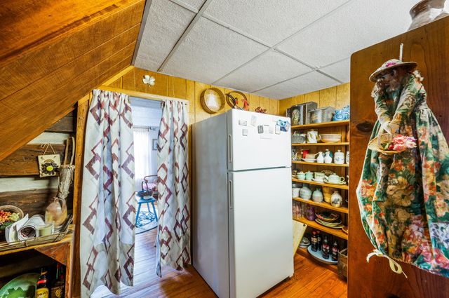 1374 Moccasin RD, Thaxton, VA 24174